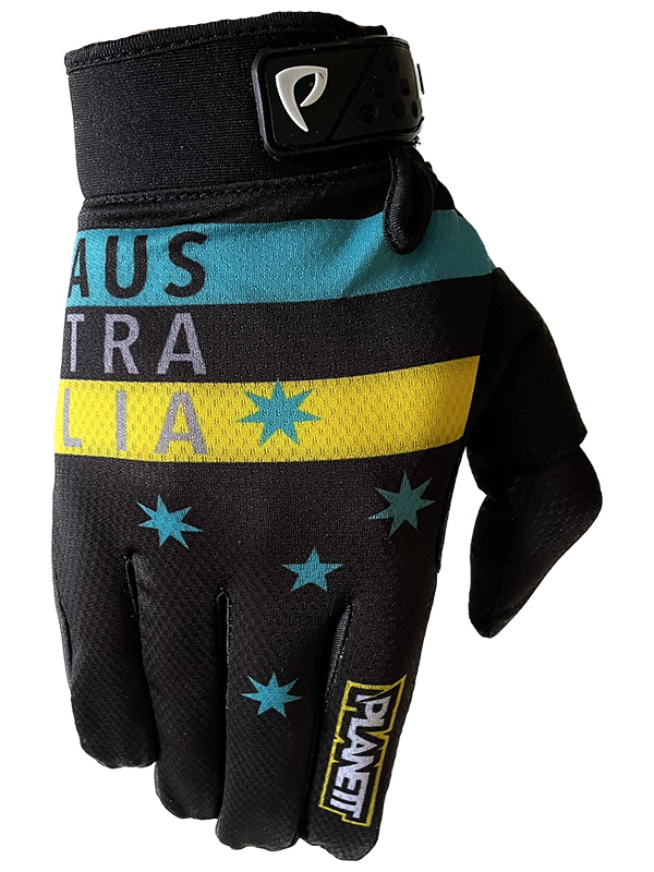 AUST Glove Black